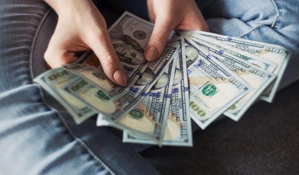 08 Amazing Ways to Use Technology to Manage Your Finances
