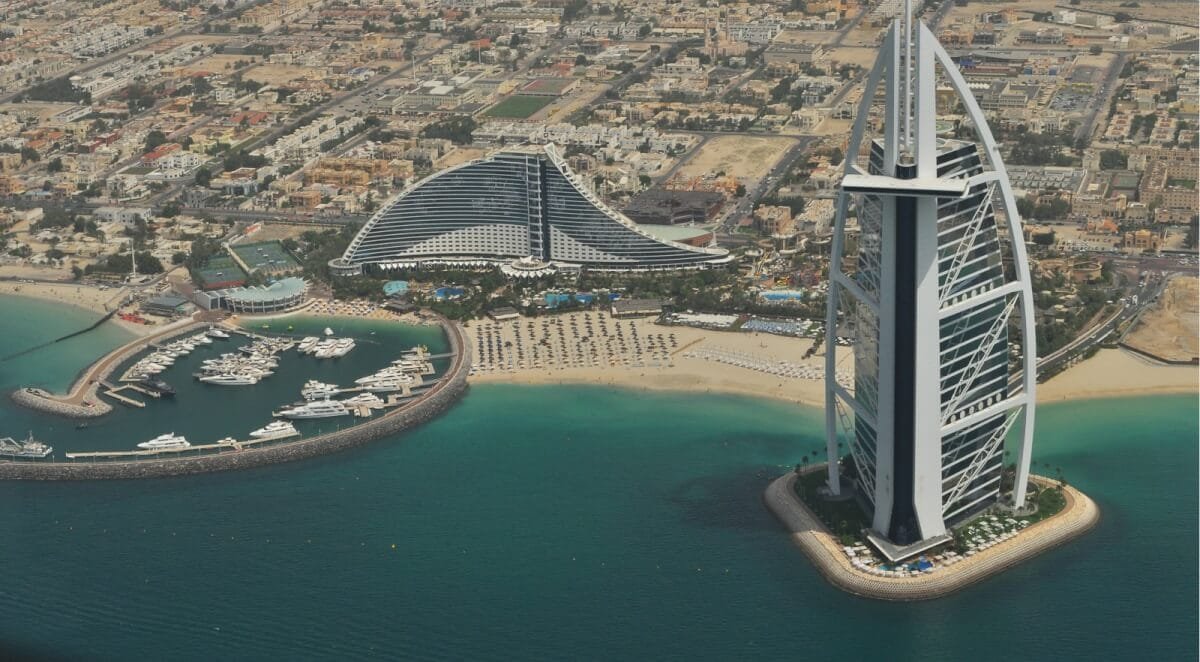 Should Move To Dubai